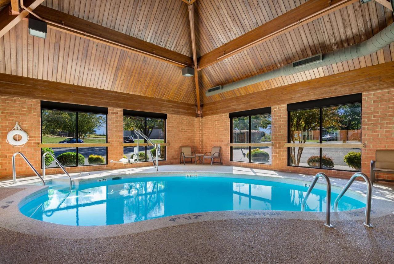 Comfort Inn Virginia Horse Center Lexington Exteriör bild